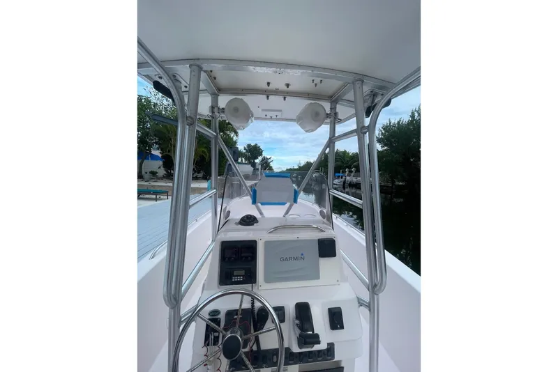 Slide: The Image of Grady-White Fisherman 222 boat interior with Garmin navigation system, 2000 model. - 5