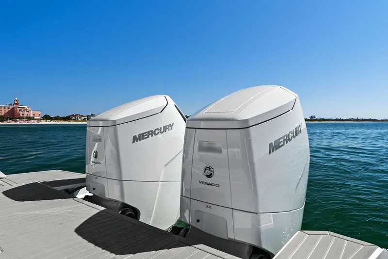 Slide: The Image of Cruisers 42 GLS Outboard 2026 - 64