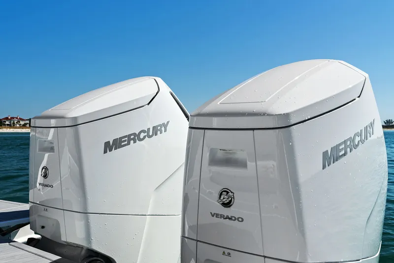 Slide: The Image of Cruisers 42 GLS Outboard 2026 - 65