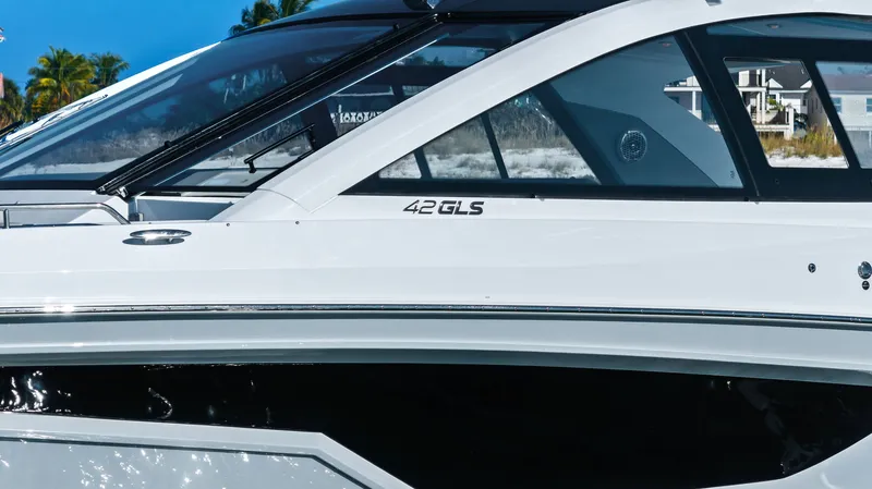 Slide: The Image of Cruisers Yachts 42 GLS Outboard 2026 - 4