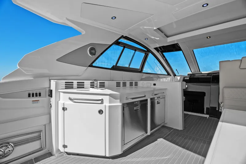 Slide: The Image of Cruisers Yachts 42 GLS Outboard 2026 - 49