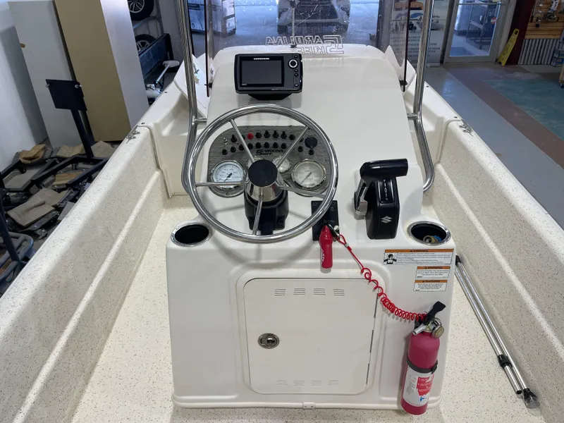 Slide: The Image of Carolina 17 DLX 2020 - 7