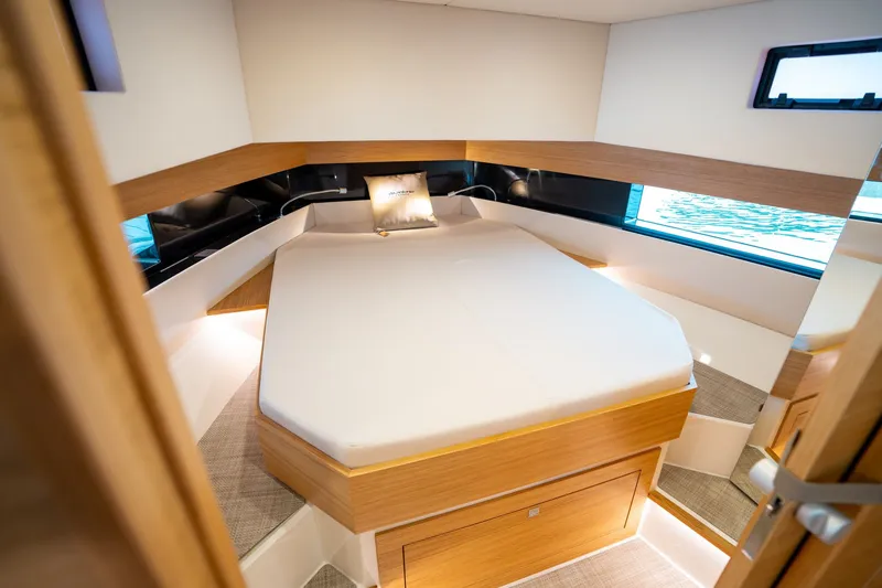 Slide: The Image of De Antonio D42 Open 2025 - 37