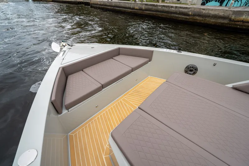 Slide: The Image of De Antonio D42 Open 2025 - 46