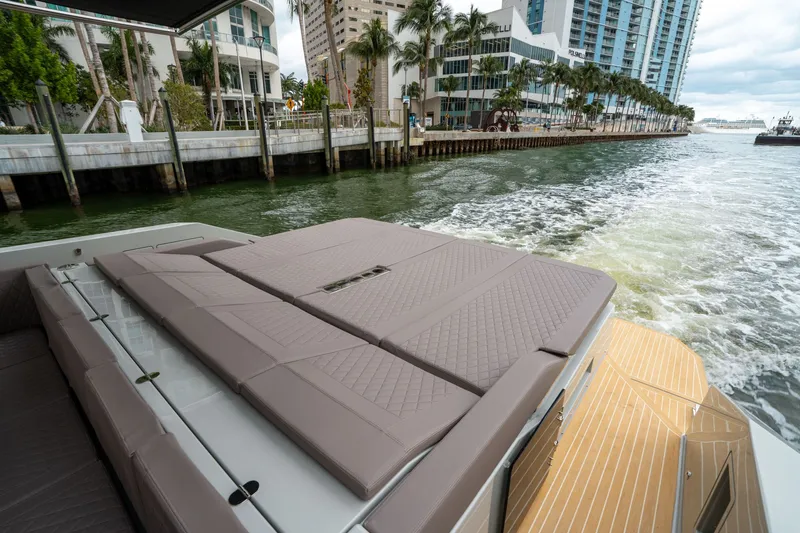 Slide: The Image of De Antonio D42 Open 2025 - 9