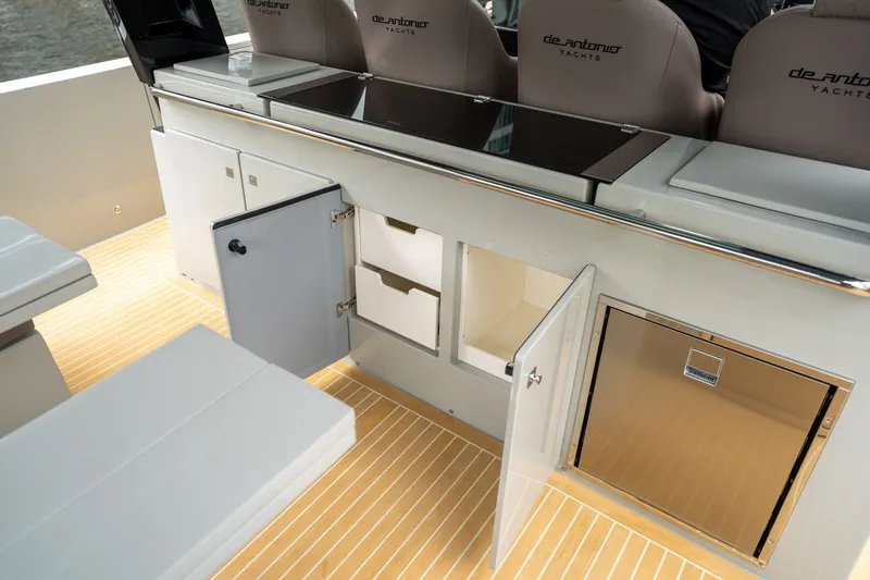 Slide: The Image of De Antonio D42 Open 2025 - 20