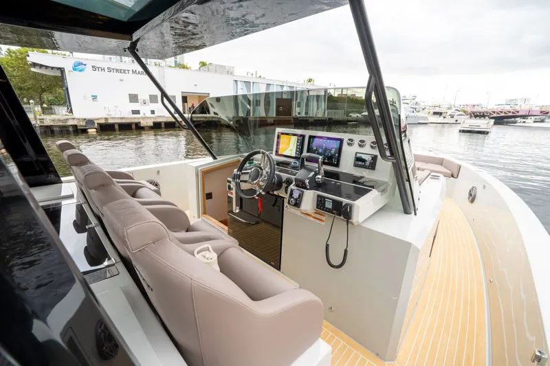 Slide: The Image of De Antonio D42 Open 2025 - 23