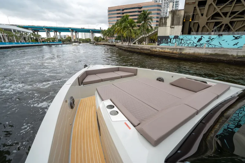 Slide: The Image of De Antonio D42 Open 2025 - 26