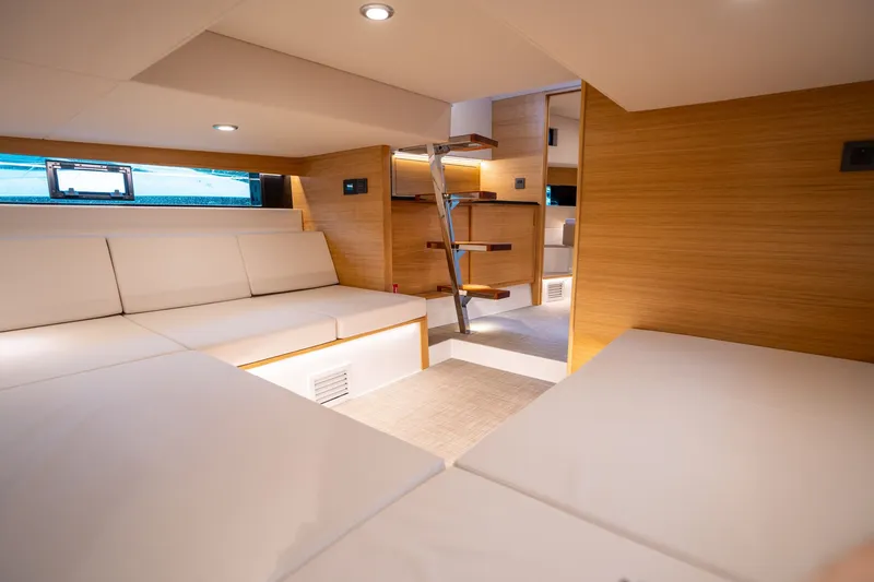 Slide: The Image of De Antonio D42 Open 2025 - 44