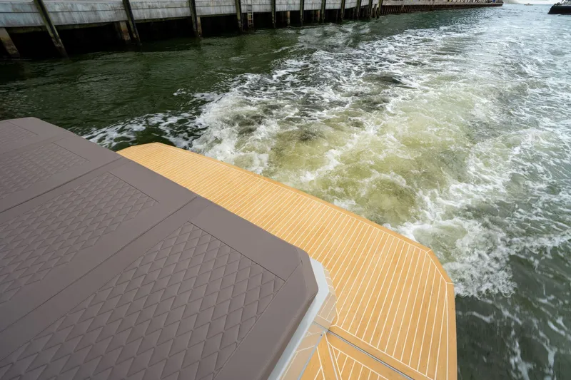 Slide: The Image of De Antonio D42 Open 2025 - 10