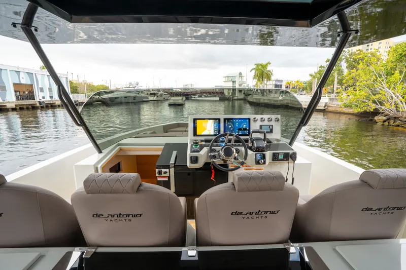 Slide: The Image of De Antonio D42 Open 2025 - 22