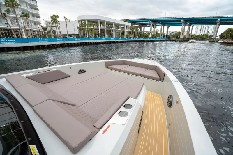 Slide: The Image of De Antonio D42 Open 2025 - 27