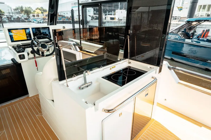 Slide: The Image of De Antonio D50 Coupé 2025 - 15