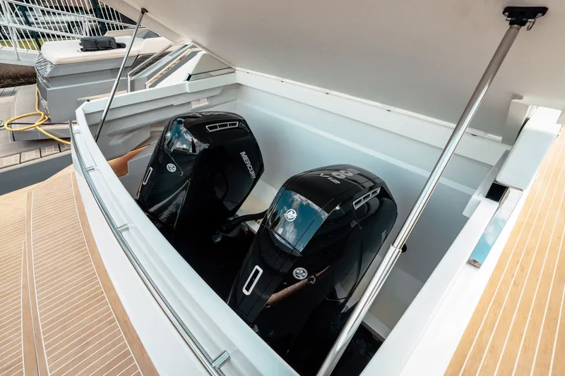 Slide: The Image of De Antonio D50 Coupé 2025 - 10