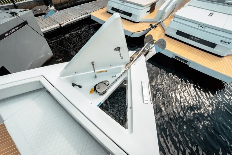 Slide: The Image of De Antonio D50 Coupé 2025 - 29