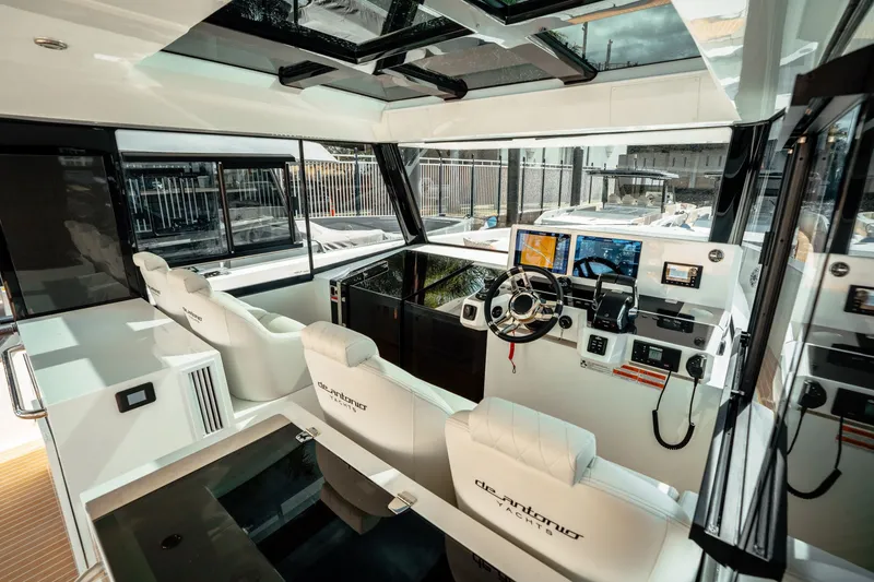 Slide: The Image of De Antonio D50 Coupé 2025 - 20