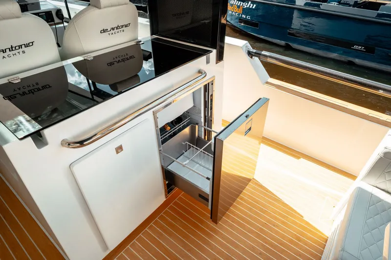 Slide: The Image of De Antonio D50 Coupé 2025 - 18