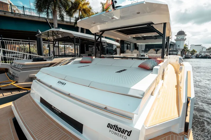 Slide: The Image of De Antonio D50 Coupé 2025 - 9