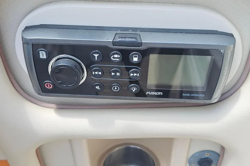 Slide: The Image of Fusion MS-IP600 stereo system on 2006 Chris-Craft Corsair 36 boat dashboard. - 15