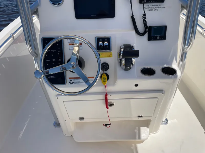 Slide: The Image of Cobia 237 Center Console 2022 - 32