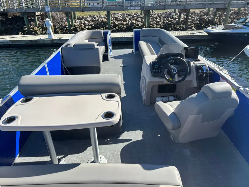 Slide: The Image of Princecraft Vectra 23 2022 - 6