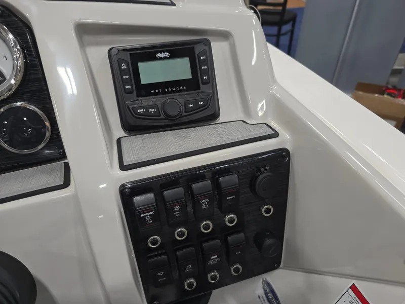 Slide: The Image of Starcraft SVX 191 OB 2026 - 28