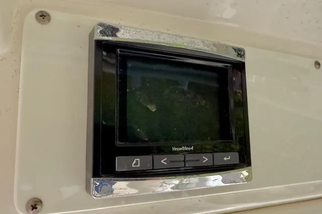 Slide: The Image of VesselView display on 2018 Boston Whaler 230 Outrage boat dashboard. - 12