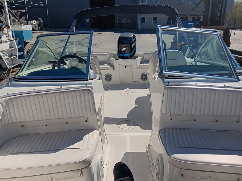 Slide: The Image of Boston Whaler 18 Ventura 2001 - 16