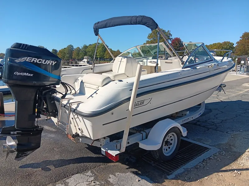 Slide: The Image of Boston Whaler 18 Ventura 2001 - 19