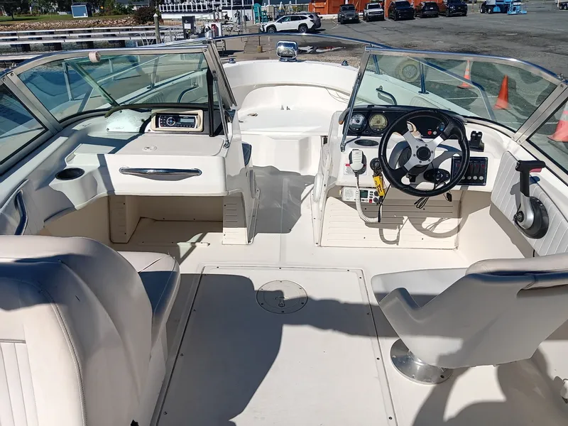 Slide: The Image of Boston Whaler 18 Ventura 2001 - 23
