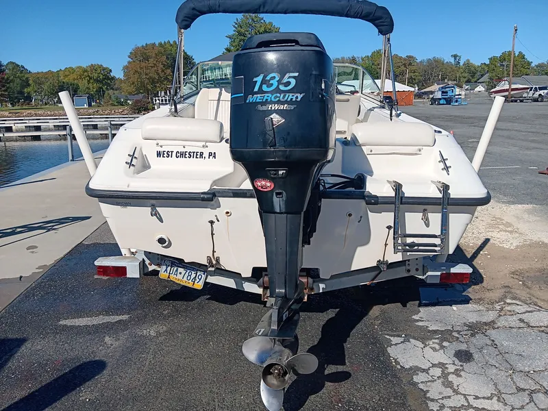 Slide: The Image of Boston Whaler 18 Ventura 2001 - 4