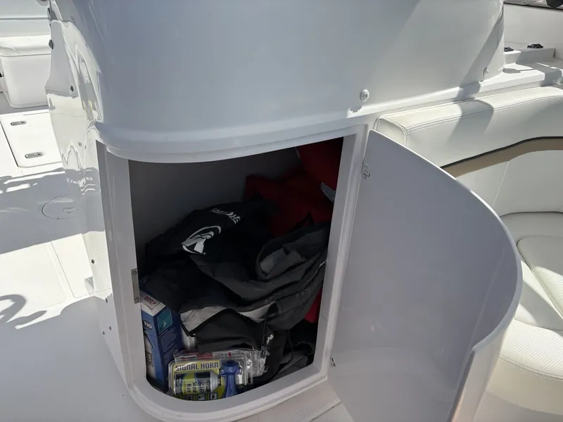 Slide: The Image of Donzi 38 ZSF 2009 - 16