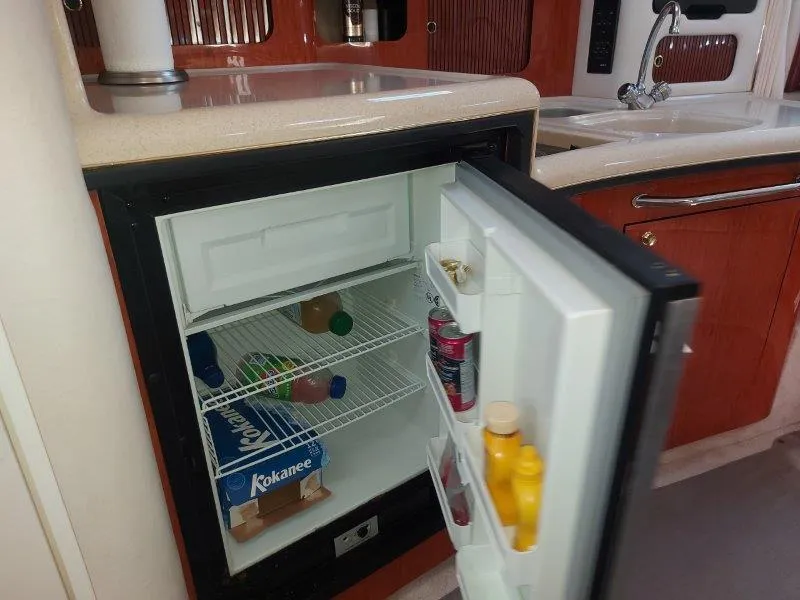 Slide: The Image of Sea Ray 340 Sundancer 1999 - 50