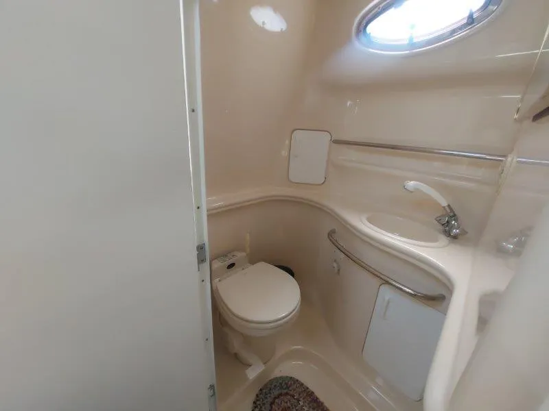 Slide: The Image of Sea Ray 340 Sundancer 1999 - 54