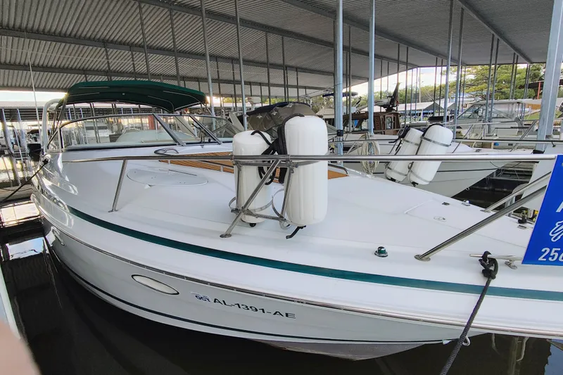 The Image of Chris-Craft 328 Express Cruiser 2000 - 0