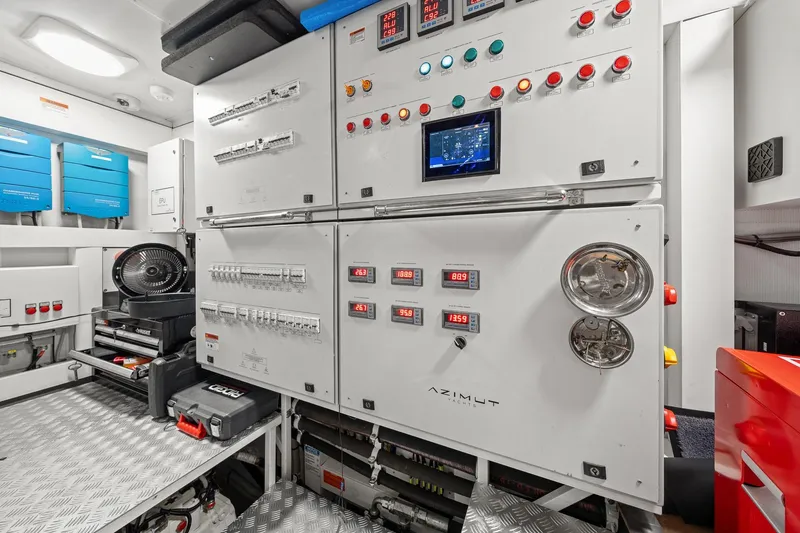 Slide: The Image of Control room of 2022 Azimut Grande 27 METRI yacht with advanced equipment and displays. - 143