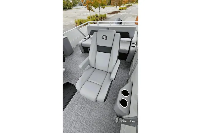 Slide: The Image of 2026 Sun Tracker Party Barge 22 RF XP3 pontoon boat on trailer, rear view. - 14