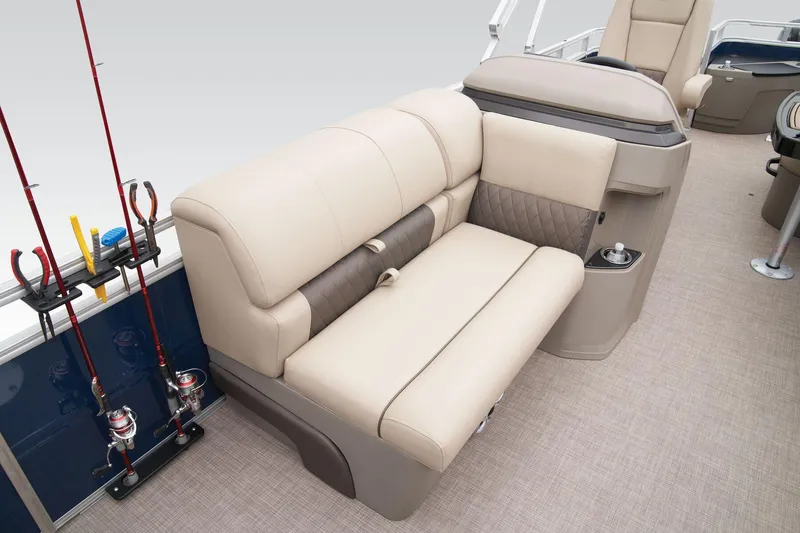 Slide: The Image of Sun Tracker Fishin' Barge 20 DLX 2025 - 26