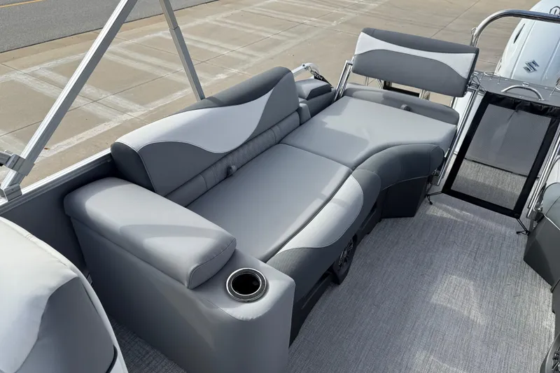 Slide: The Image of Luxurious seating on 2026 Avalon LSZ Quad Lounger Shift pontoon boat. - 31