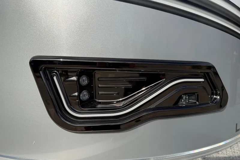 Slide: The Image of 2026 Avalon LSZ QUAD LOUNGER SHIFT, sleek black and silver design detail. - 58