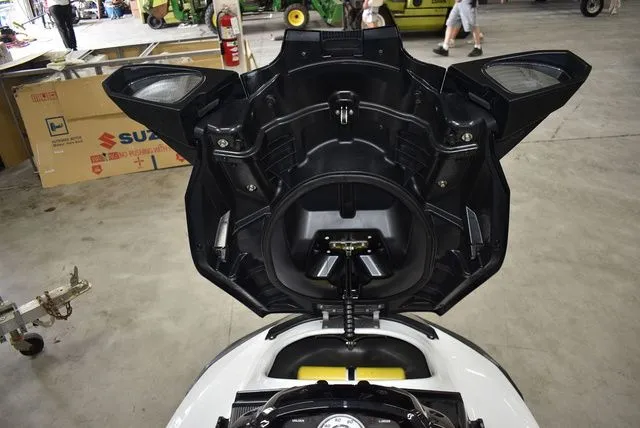 Slide: The Image of Yamaha FX 2018 - 17