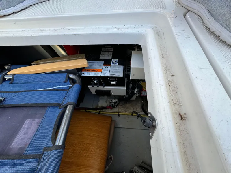 Slide: The Image of Meridian 381 Sedan 2004 - 59