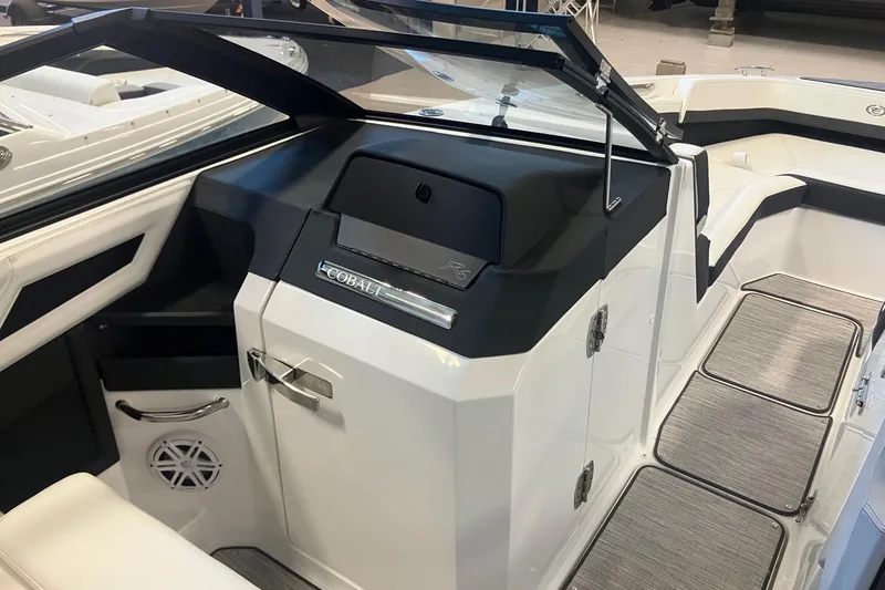 Slide: The Image of 2026 Cobalt R6 boat interior with sleek design and modern features. - 15