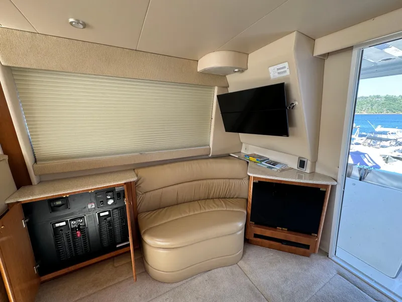 Slide: The Image of Meridian 381 Sedan 2004 - 24