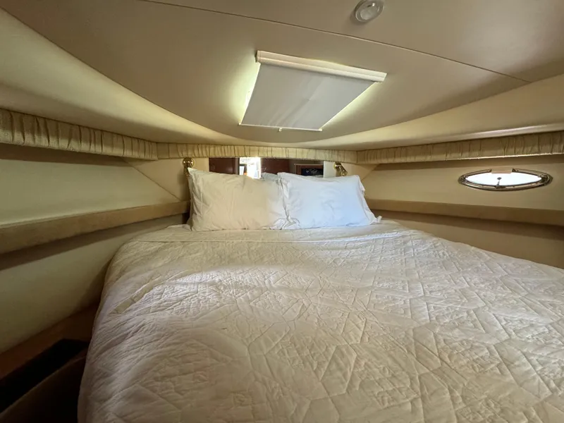 Slide: The Image of Meridian 381 Sedan 2004 - 27