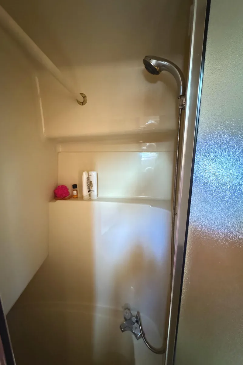 Slide: The Image of Meridian 381 Sedan 2004 - 44