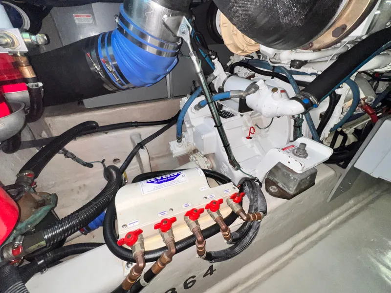 Slide: The Image of Sea Ray 480 Sedan Bridge 2003 - 68