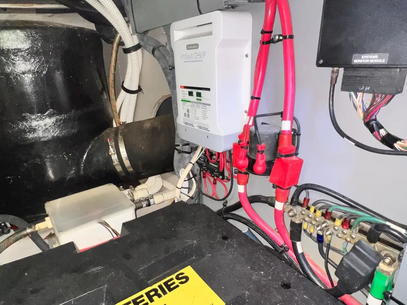 Slide: The Image of Sea Ray 480 Sedan Bridge 2003 - 73