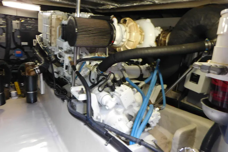 Slide: The Image of Sea Ray 480 Sedan Bridge 2003 - 81