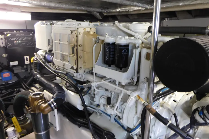 Slide: The Image of Sea Ray 480 Sedan Bridge 2003 - 84